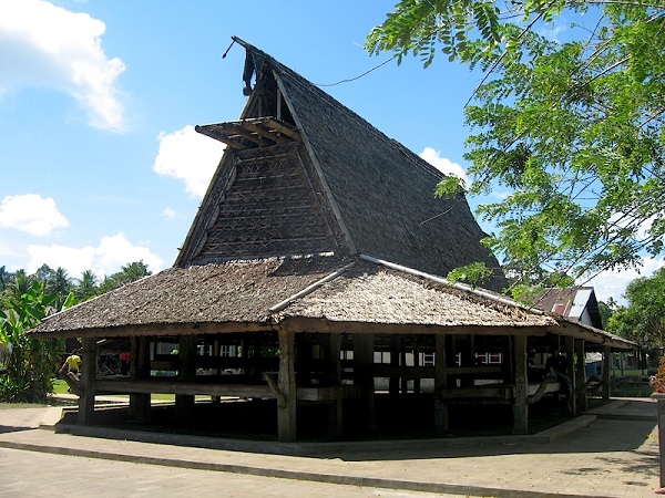 Gambar Rumah Adat Maluku